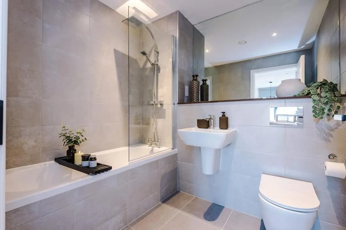 Leeds City Centre - Luxury 2 Bed - Free Parking