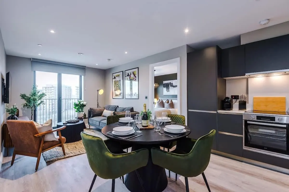 Leeds City Centre - Luxury 2 Bed - Free Parking